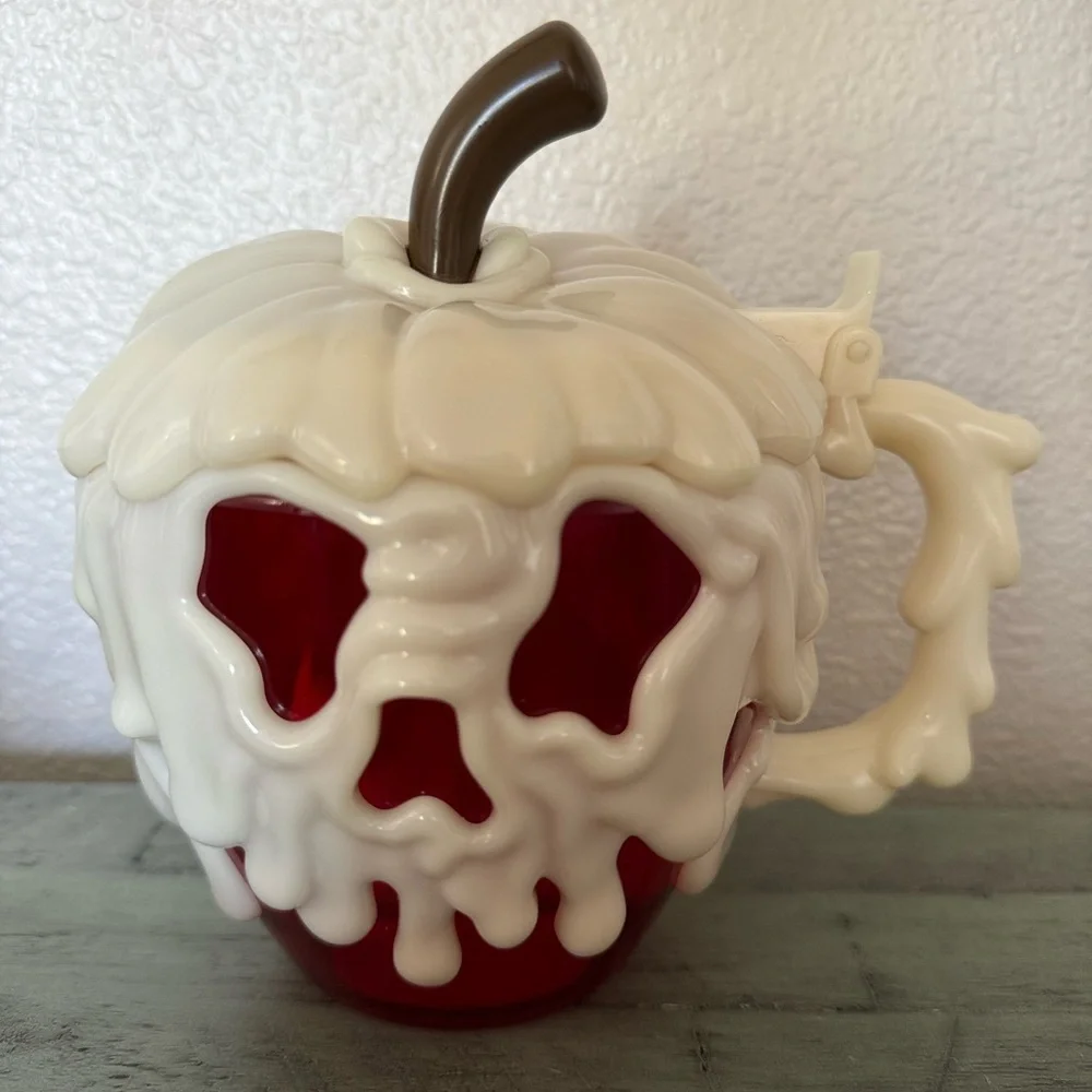 Disney Parks‎ Poison Apple Stein Glow in the Dark